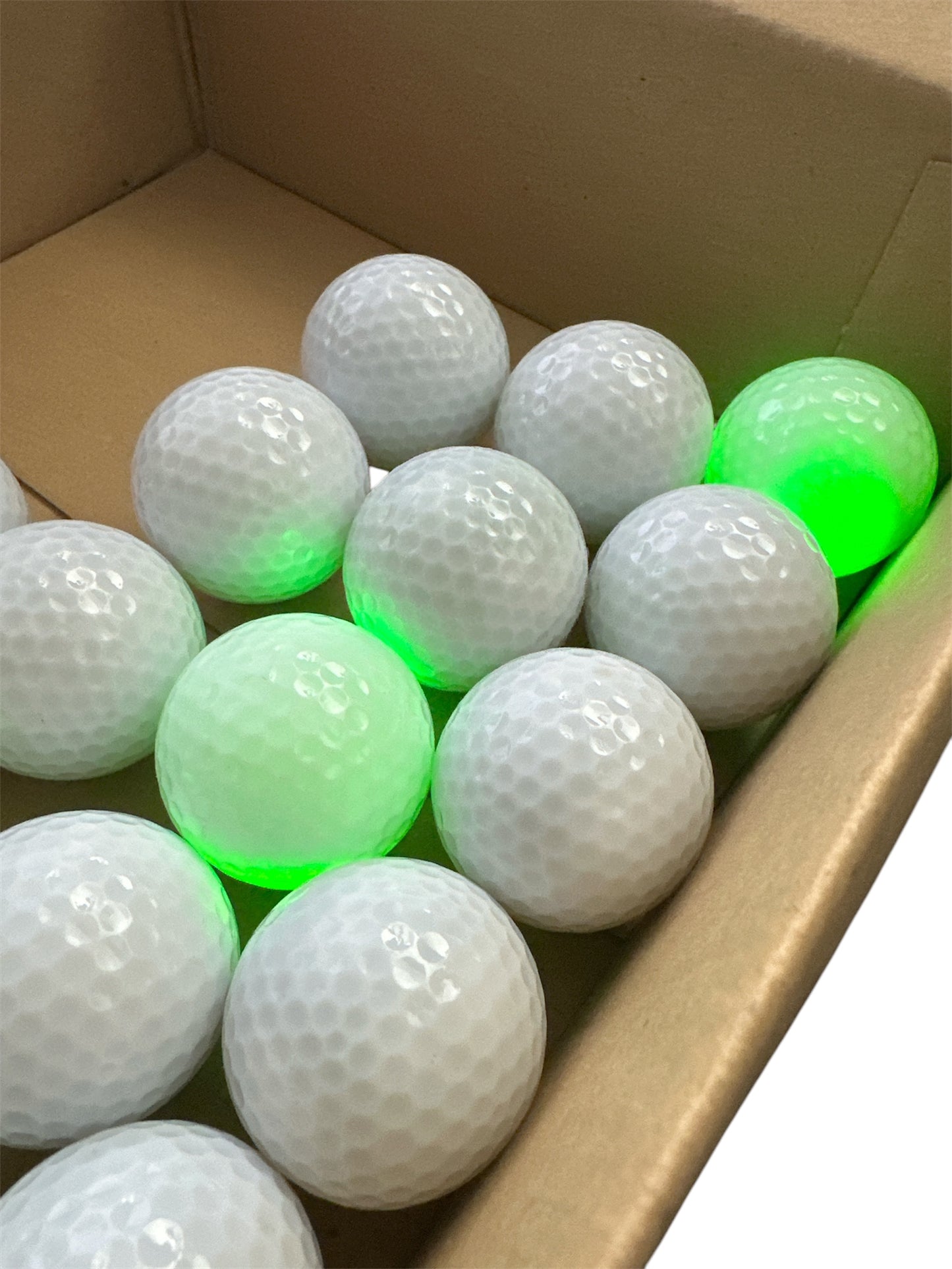 Leuchtende Golfbälle, 5 Stück Golf Übungsbälle, LED Leuchte Golf, Elektronische LED Leuchtgolfbälle für Nachttraining Mit Großer Reichweite
