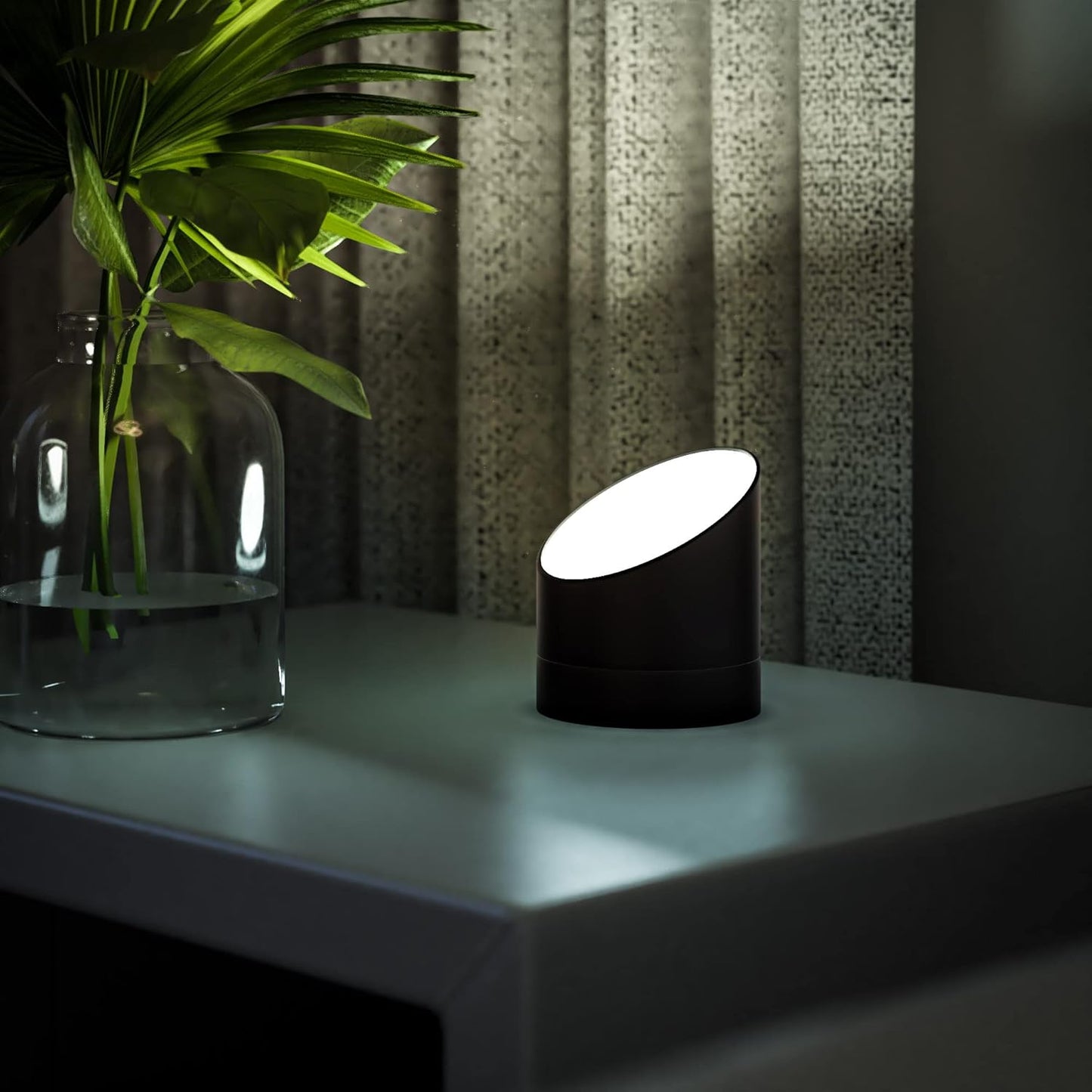 Designer Digitalwecker mit Nachtlicht, Zwei Weckzeiten, Schlummerfunktion uvm. * Schwarz * Neuware