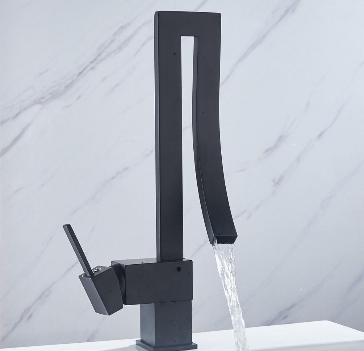 Wasserhahn Bad Armatur für Badezimmer Waschbecken Armaturen Faucet Waschtischarmatur Waschbeckenarmatur Badarmatur Schwarz Ein Griff Keramikventil 2 GPM Flexibele Anschlussschläuche