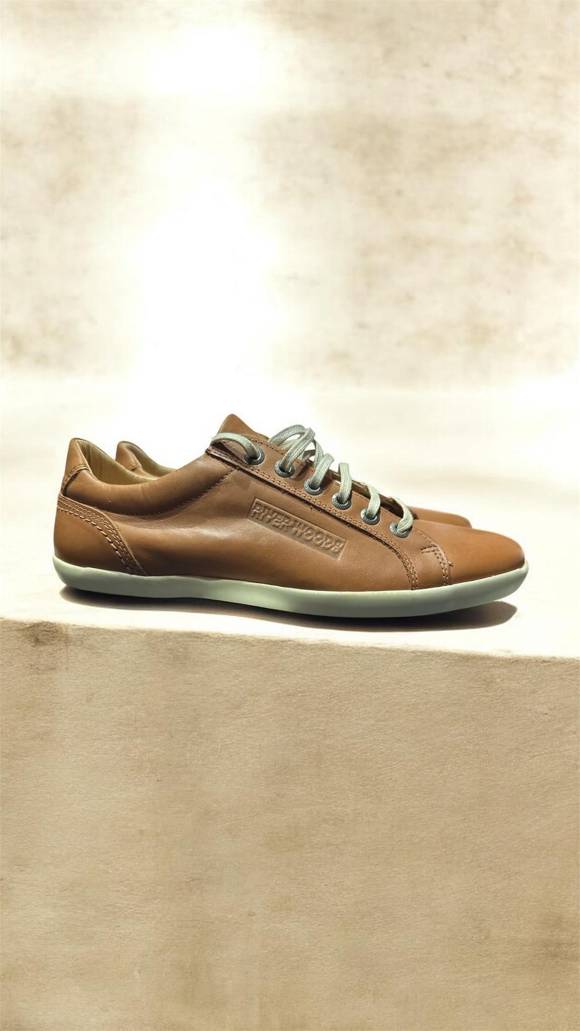 River Woods Footwear „Rabin“ Sneaker – NAT Camel / Brown – Größe 40
