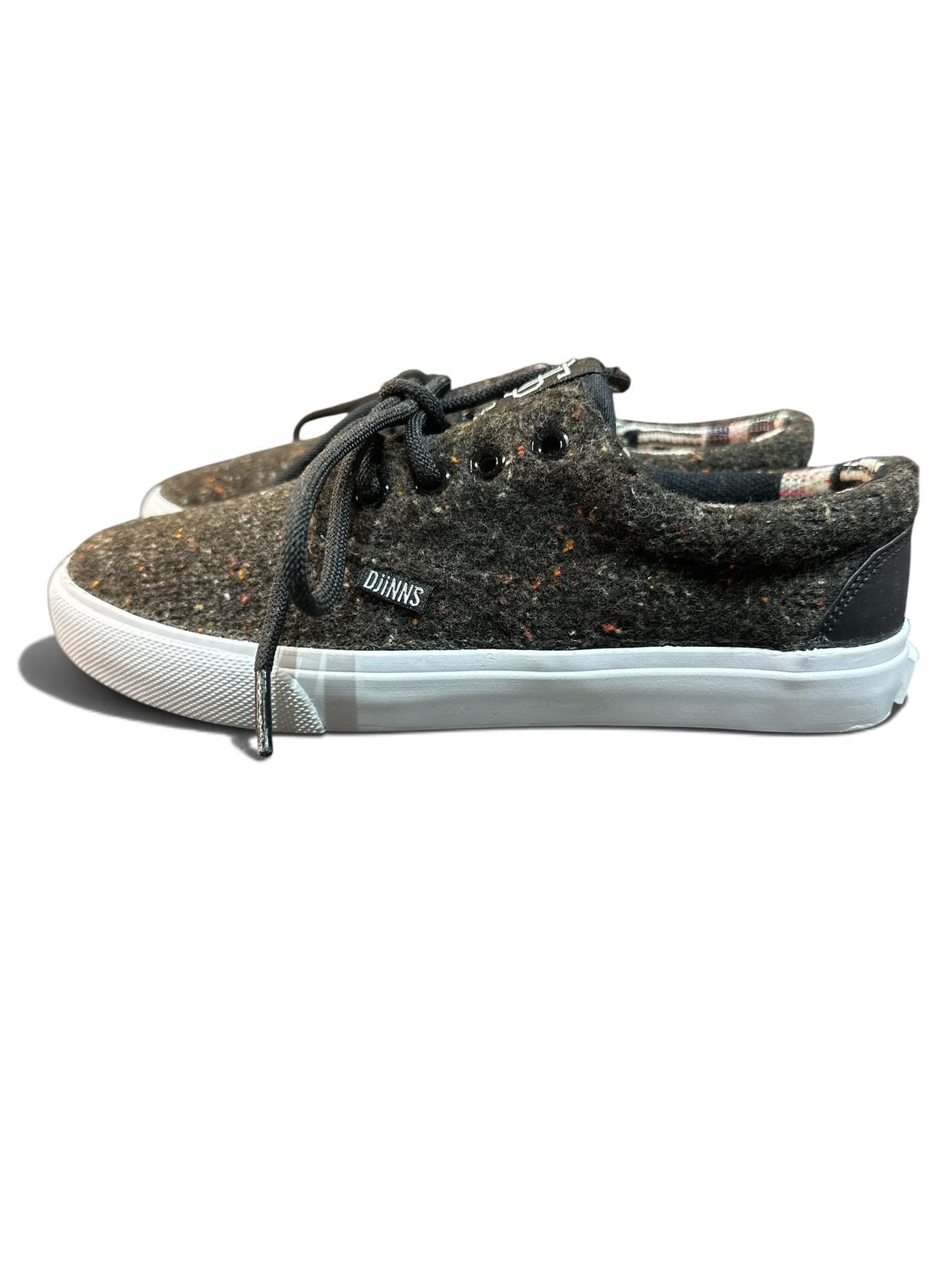 Djinn’s Nice Spotted Felt Sneaker Gr. 38 – Schwarz | Filz-Optik | Weiße Sohle
